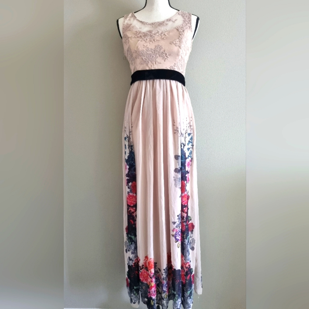 Bridgerton feel Elegant lace detail chiffon dress